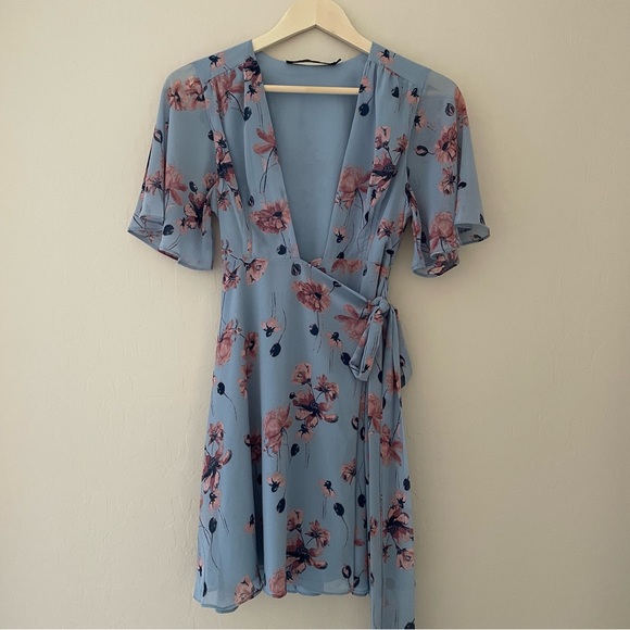 House of Harlow 1960 x Revolve Blue Pink Floral Wrap Dress XS - Picture 2 of 13